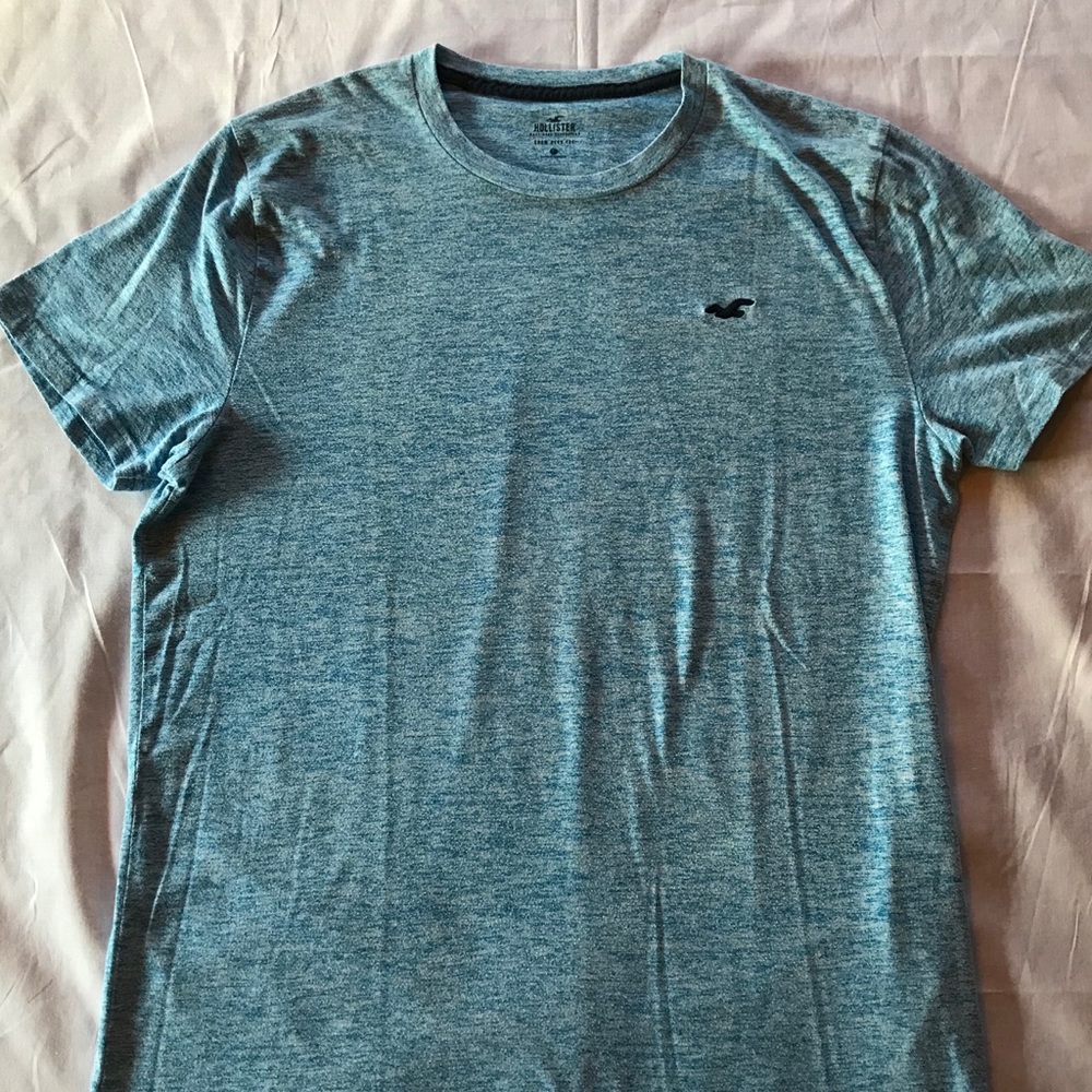 🔑 Hollister Crew Neck Shirt